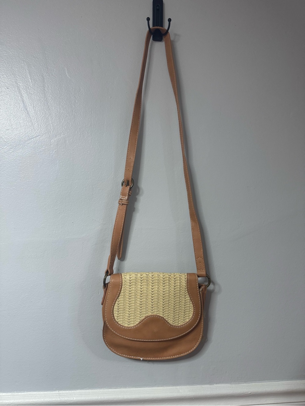 Universal threads purse